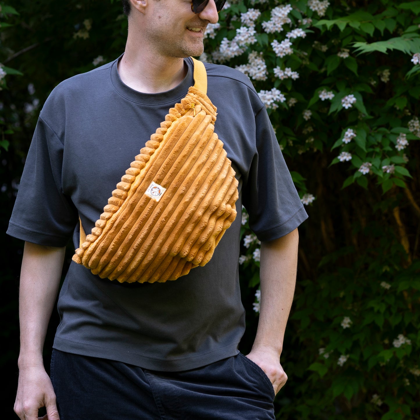 La Maxi-douce Moutarde : Parce que je suis lumineux·se de nature !