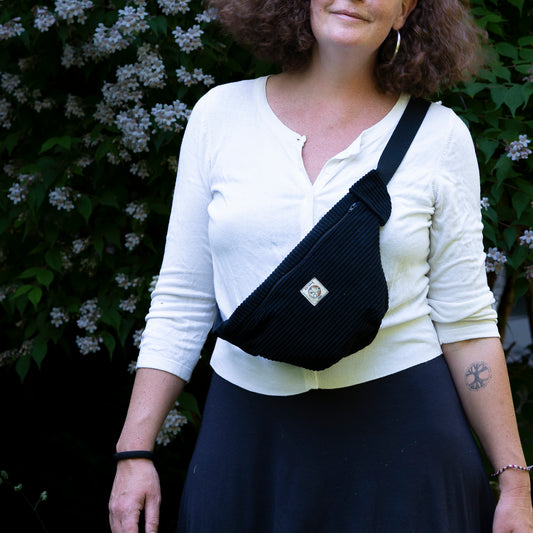 L'Universelle Noire : Un peu sérieuse mais élégante